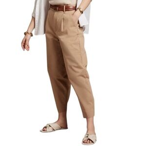 Banana Republic Authentic Chino Pleated Crop Whiskey